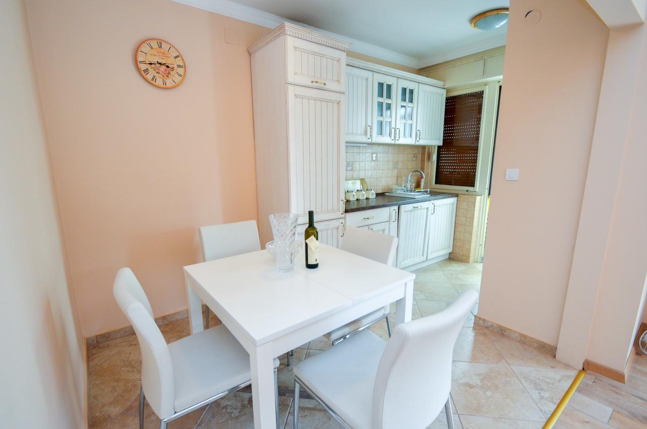 Central Apartment Котор Екстериор снимка